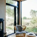 別荘 Feel The Nature Inside In Architect-designed Gem *