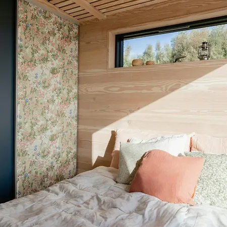 Feel The Nature Inside In Architect-designed Gem Semesterbostad *