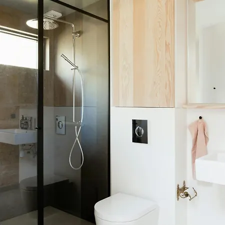 Feel The Nature Inside In Architect-designed Gem Hébergement de vacances